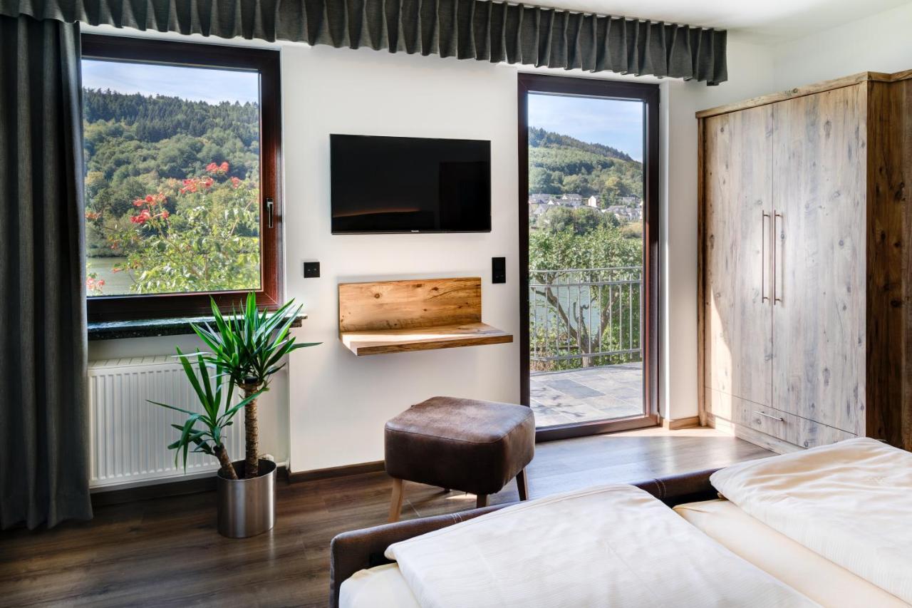 Hotel Garni "Cafe Im Hamm" Целль-ан-дер-Мозель Экстерьер фото