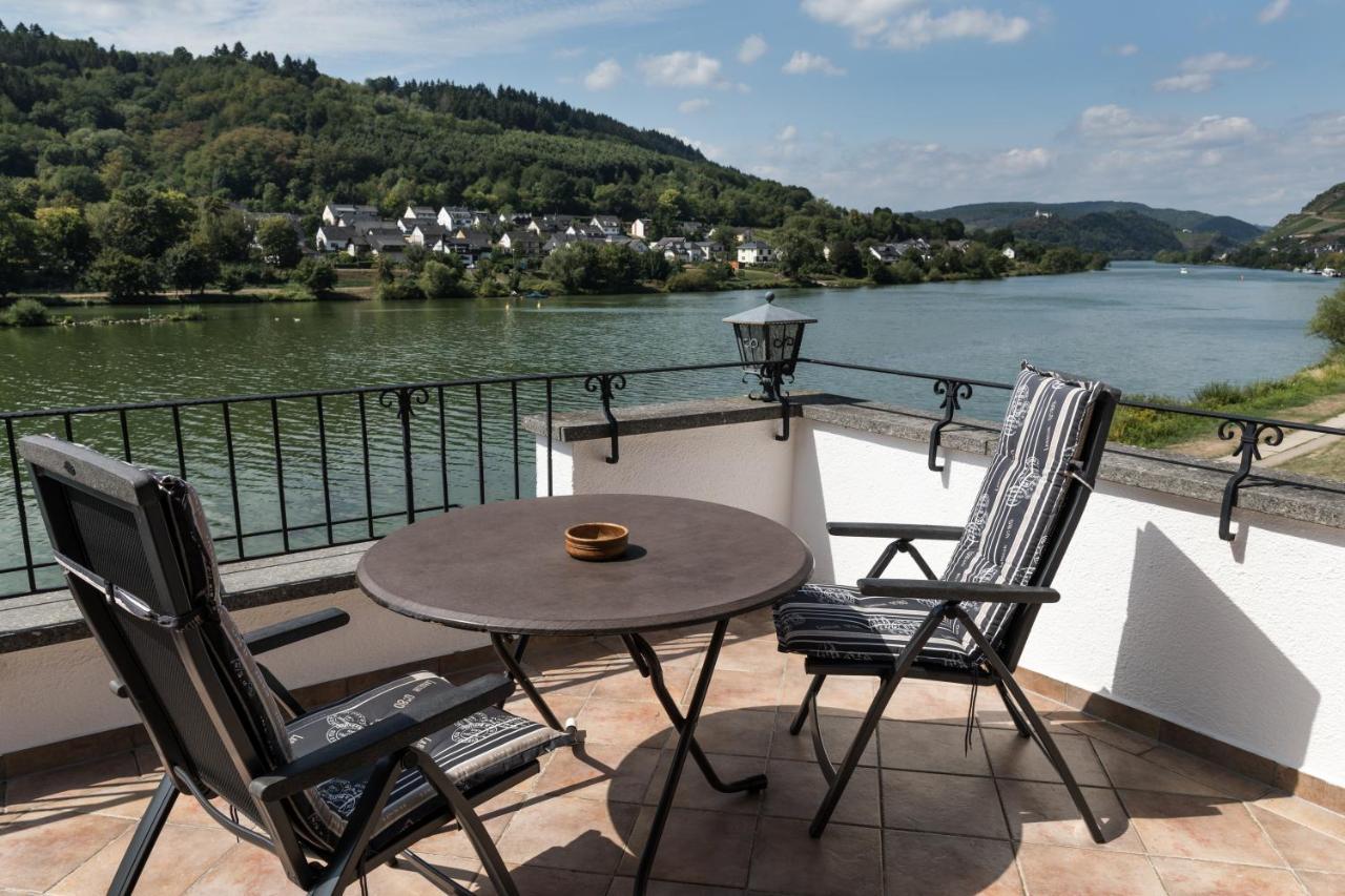 Hotel Garni "Cafe Im Hamm" Целль-ан-дер-Мозель Экстерьер фото